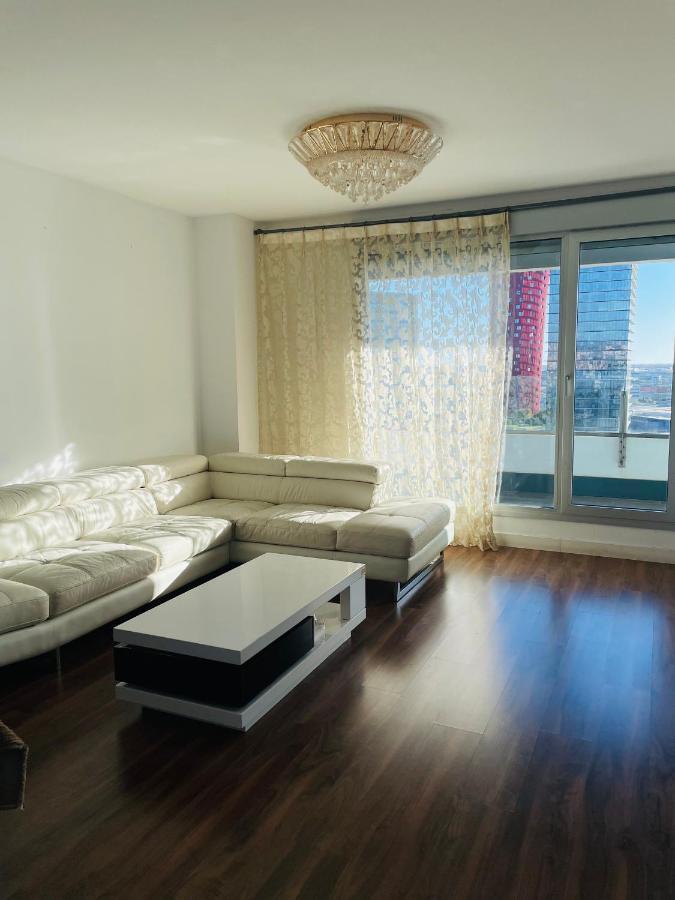 Fira De Barcelona City View Apartment With Garage Parking L'Hospitalet de Llobregat Buitenkant foto