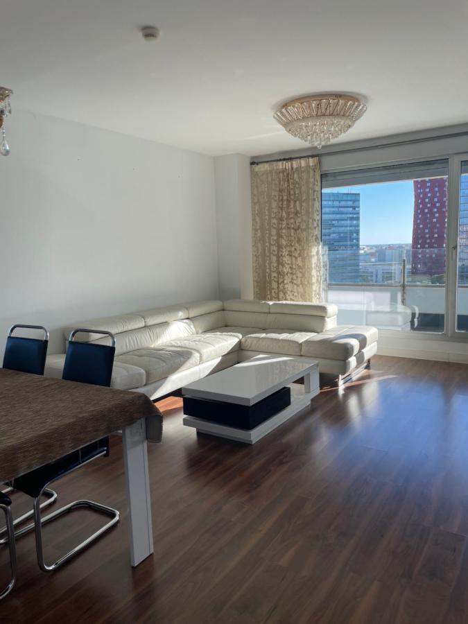 Fira De Barcelona City View Apartment With Garage Parking L'Hospitalet de Llobregat Buitenkant foto