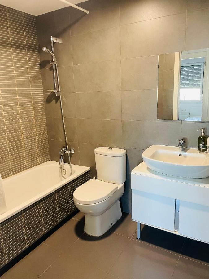 Fira De Barcelona City View Apartment With Garage Parking L'Hospitalet de Llobregat Buitenkant foto