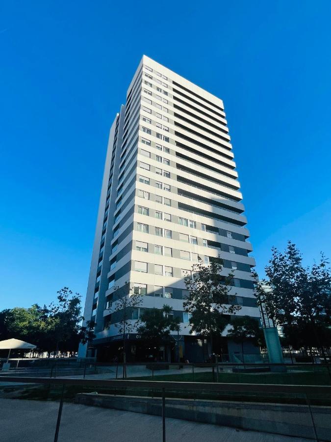 Fira De Barcelona City View Apartment With Garage Parking L'Hospitalet de Llobregat Buitenkant foto